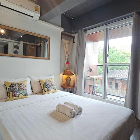 33 Poshtel (Adults Only) Hotel Chiang Mai Eksteriør billede
