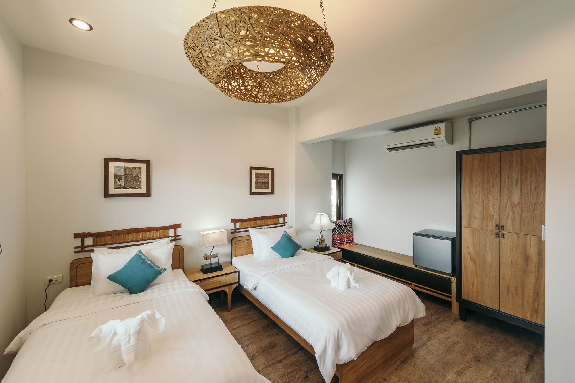 33 Poshtel (Adults Only) Hotel Chiang Mai Eksteriør billede