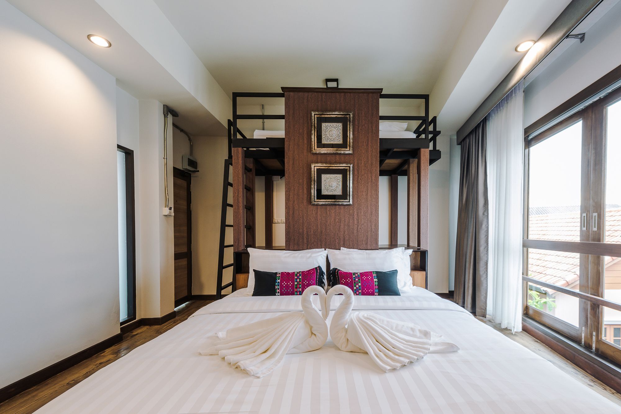 33 Poshtel (Adults Only) Hotel Chiang Mai Eksteriør billede